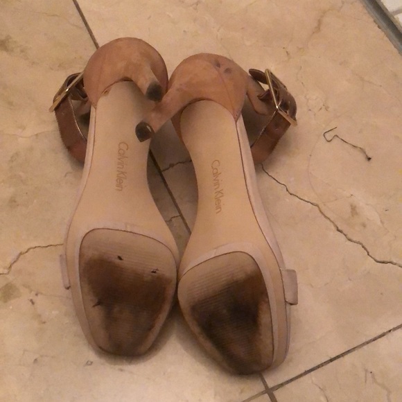 Calvin Klein Vable Nude Sandals - Picture 7 of 7